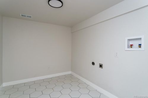 8263 Big Dry Creek Dr, Englewood CO  80112-2603 exterior