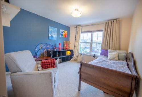 12 Scarlet Oak Dr, Princeton NJ  08540-4610 exterior