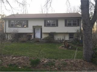 22 Nutmeg Ln, Huntington CT  06484-1713 exterior
