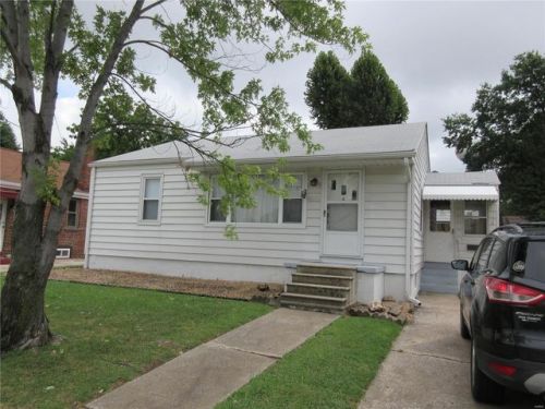 411 Central Ave, Roxana, IL 62084-1105