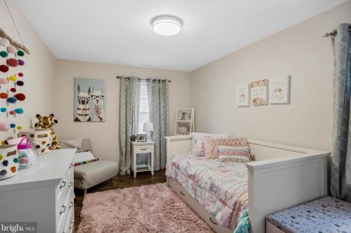 232 Elm Ave, Tavistock NJ 08033-2535 exterior