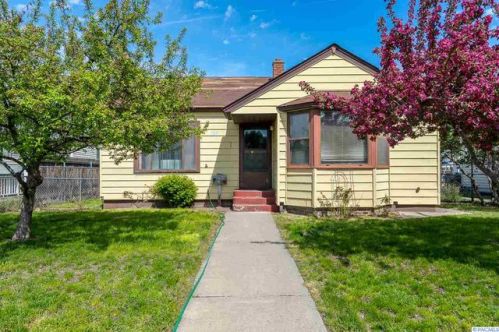 911 Park St, Pasco, WA 99301-5222