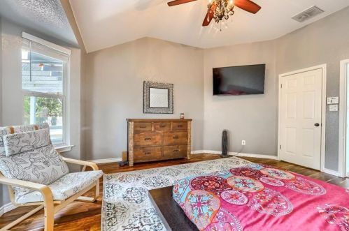 15028 Babbling Brk Dr, Austin TX  78728-4349 exterior
