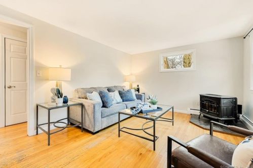 143 Park Ave, Colchester, CT 06415-1114