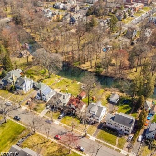 8 Central Ave, Cranford, NJ 07016-2186