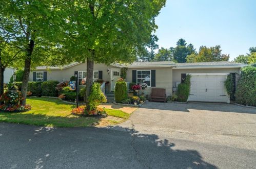 31 Great Brook Dr, Belmont, NH 03220-4401
