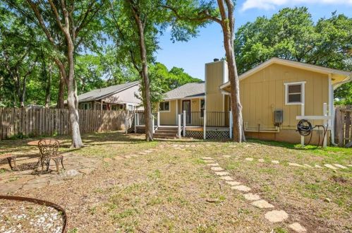 2811 Firecrest Dr, Austin TX  78748-5127 exterior