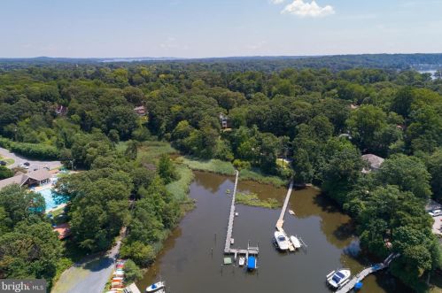 407 Yantz Dr, Severna Park, MD 21146-4429