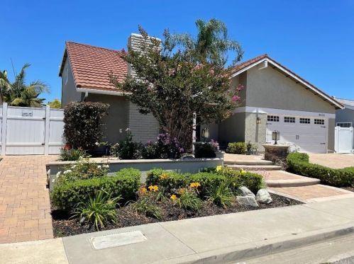 9419 Flicker Ave, Santa Ana, CA 92708-6543