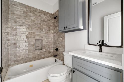 328 Marble Creek Dr, Fort Worth TX  76131 exterior