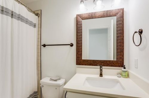 300 Holderness St, Atlanta GA  30310-1306 exterior