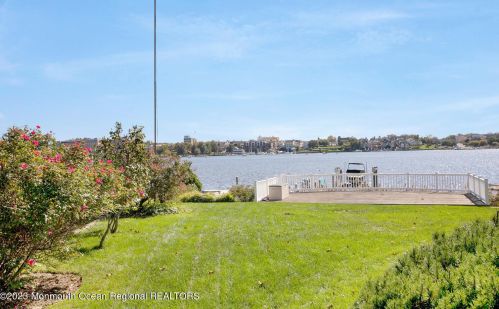 146 Conover Ln, Tinton Falls NJ 07701-6213 exterior