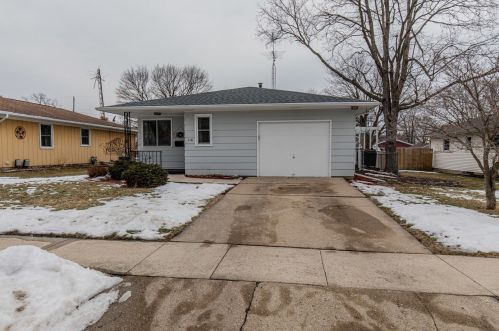 116 Randolph St, Hollowayville, IL 61356-1673