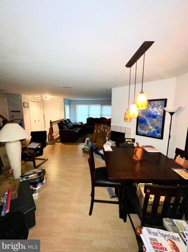 4037 Chetham Way, Woodbridge VA  22192-5081 exterior