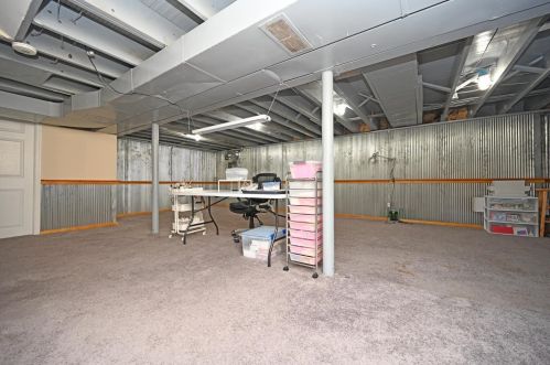 221 Harvest Ln, Cincinnati OH exterior