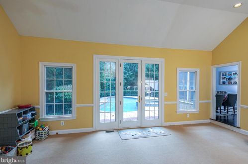 54 Ettl Cir, Princeton NJ  08540-2327 exterior