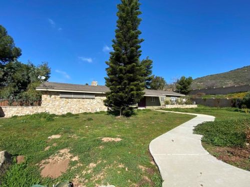 1808 Meadowlark Ranch Rd, San Marcos, CA 92078-5162