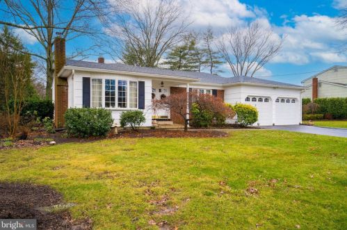 3 Tar Heels Rd, Trenton, NJ 08619-1123
