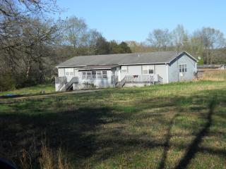 1285 Napier Lake Rd, Hohenwald, TN 38462-5636