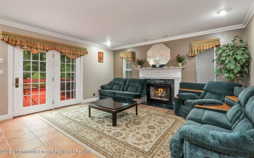 7 Gina Dr, Hazlet, NJ 07730-1742