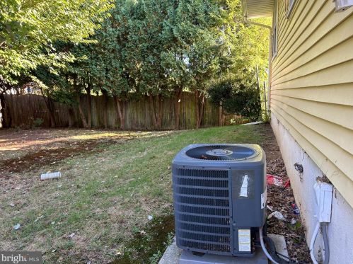 111 Winding Way, Trenton NJ 08620-2625 exterior