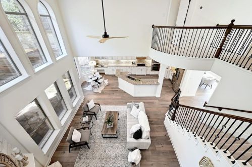 11112 Claro Vista Cv, Austin TX  78739-1917 exterior