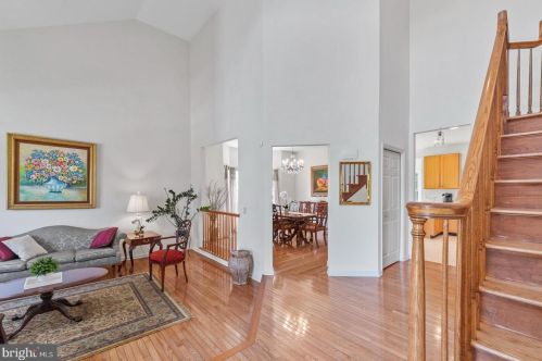 2 Kirby Cir, Princeton NJ  08540-7902 exterior
