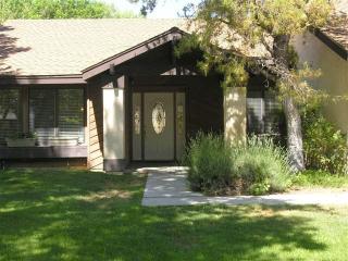 1459 Bear Creek Dr, Bishop, CA 93514-1947