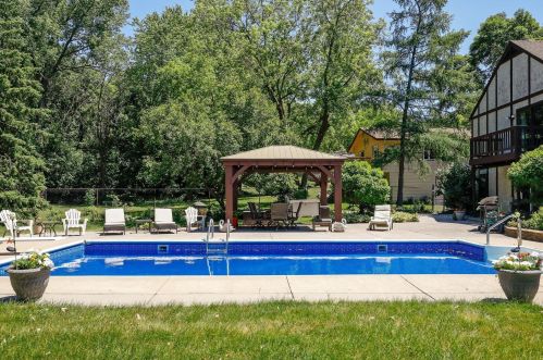 113 Hidden Meadow Rd, Saint Paul MN  55124-9743 exterior