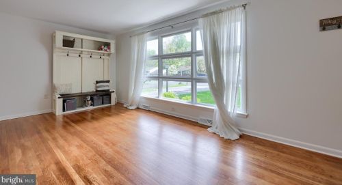 1525 Lambeth Rd, Lancaster PA  17601-5041 exterior