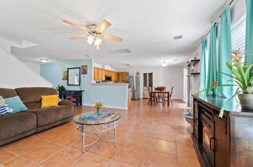 851 Brandi Cir, Uhland TX 78640-5340 exterior