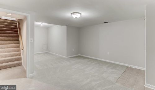 6125 Wooded Run Dr, Columbia MD 21044-3800 exterior