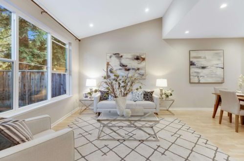 437 Rhone Ct, Mountain View, CA 94043-5405