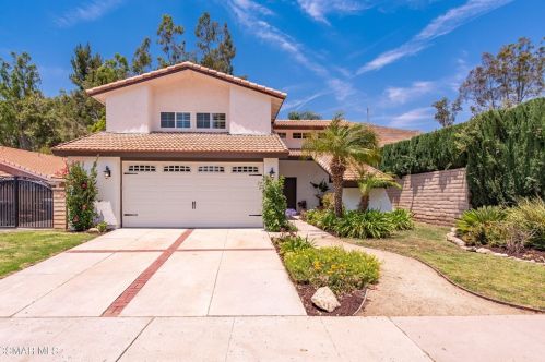 5497 Maricopa Dr, Simi Valley, CA 93063-2005