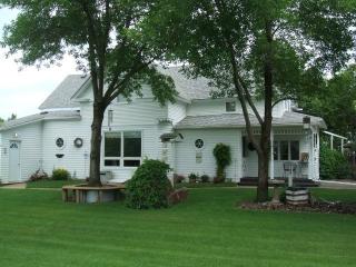9 4th Ave, Denbigh, ND 58788-4202