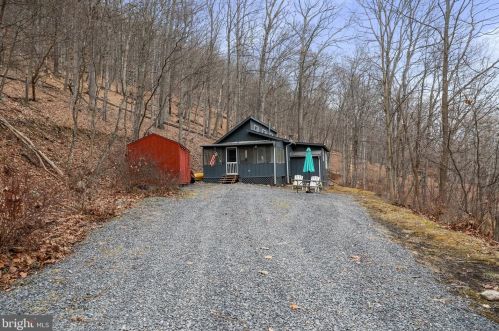 1195 Warden Lake A B Dr, Wardensville WV  26851-8192 exterior