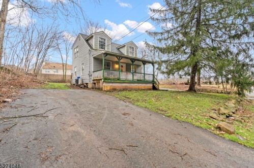 219 Woodside Ave, Fredon, NJ 07860-2319