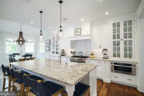 265 Merion Ave, Tavistock, NJ 08033-1412