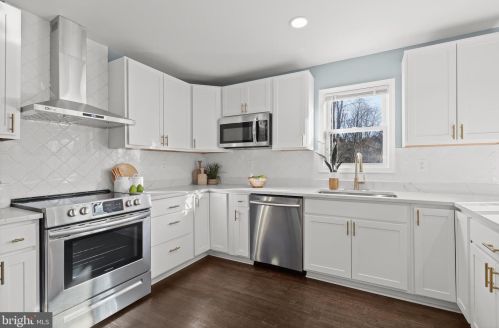 2713 Fallsmont Dr, Fallston MD  21047-2248 exterior