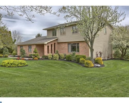 39 Hill Rd, New Schaefferstown, PA 19506-8222