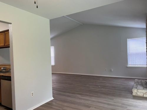 8906 Creekmont Cv, Austin TX  78748-5101 exterior