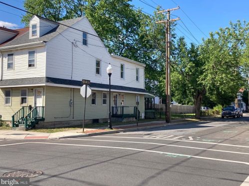 241 Essex St, Gloucester NJ  08030-1010 exterior