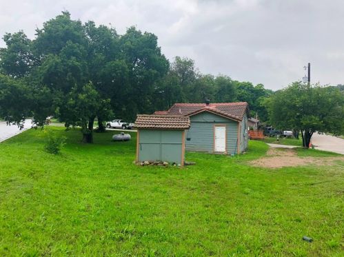 3001 19th St, Fort Worth, TX 76106-4810