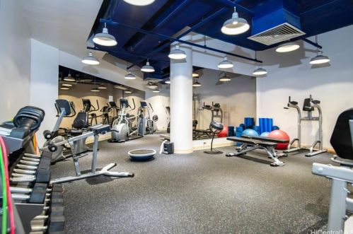 2101 Nuuanu Ave, Honolulu HI  96817-1764 exterior