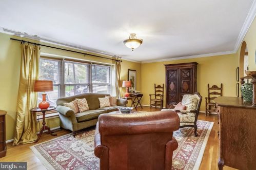 9527 Clement Rd, Silver Spring MD 20910-1643 exterior