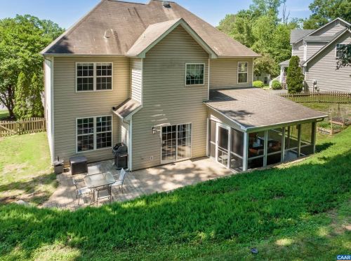 2372 Chesterfield Ct, Charlottesville, VA 22911-5769