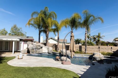 9127 Middlefield Dr, Riverside CA  92508-6261 exterior