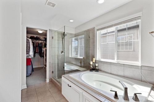 7370 Old Hammer Way, Aurora CO  80016-6115 exterior