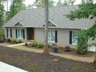 516 Beacon Shores Dr, Seneca, SC 29672-6960
