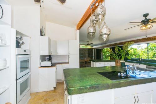 444 Halemaumau St, Honolulu HI  96821-2057 exterior